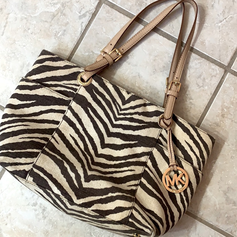 Like new Michael Kors purse